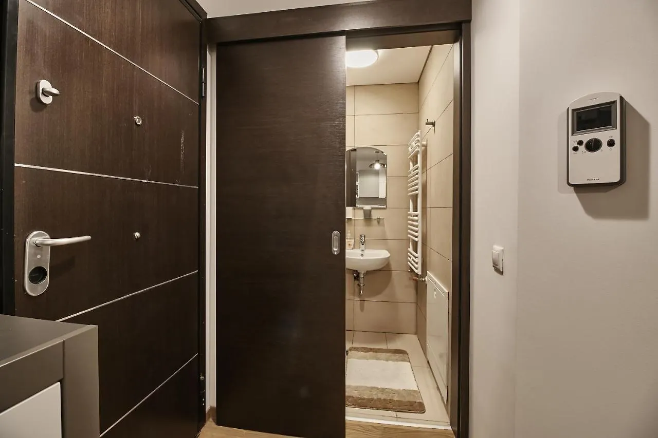 Platinum Rooms District 1 & 2 Bucharest 3*,  Romania