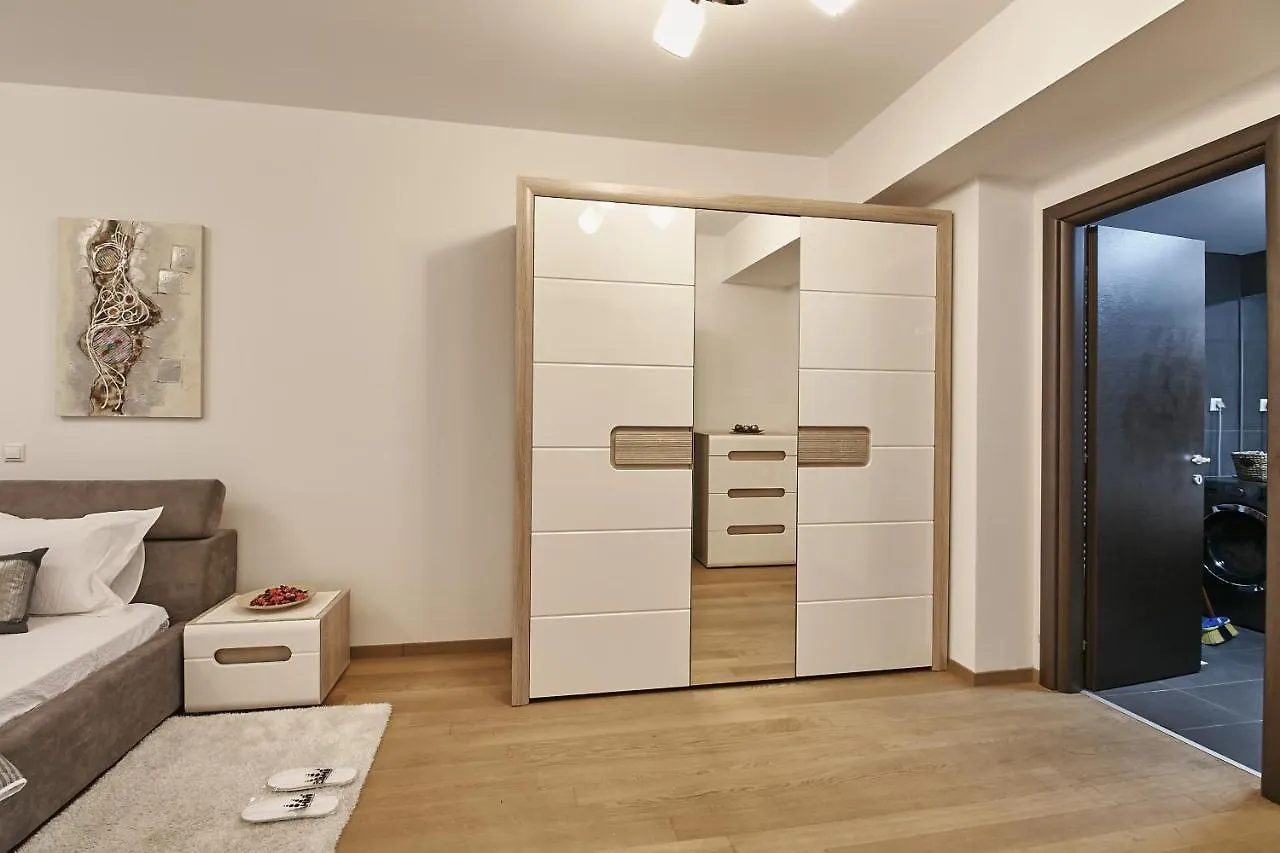 Platinum Rooms District 1 & 2 Bucharest 3*,  Romania